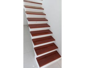 Escada Garapeira